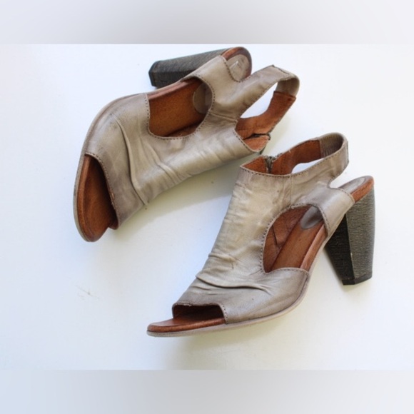 Miz Mooz sandals - Picture 6 of 11